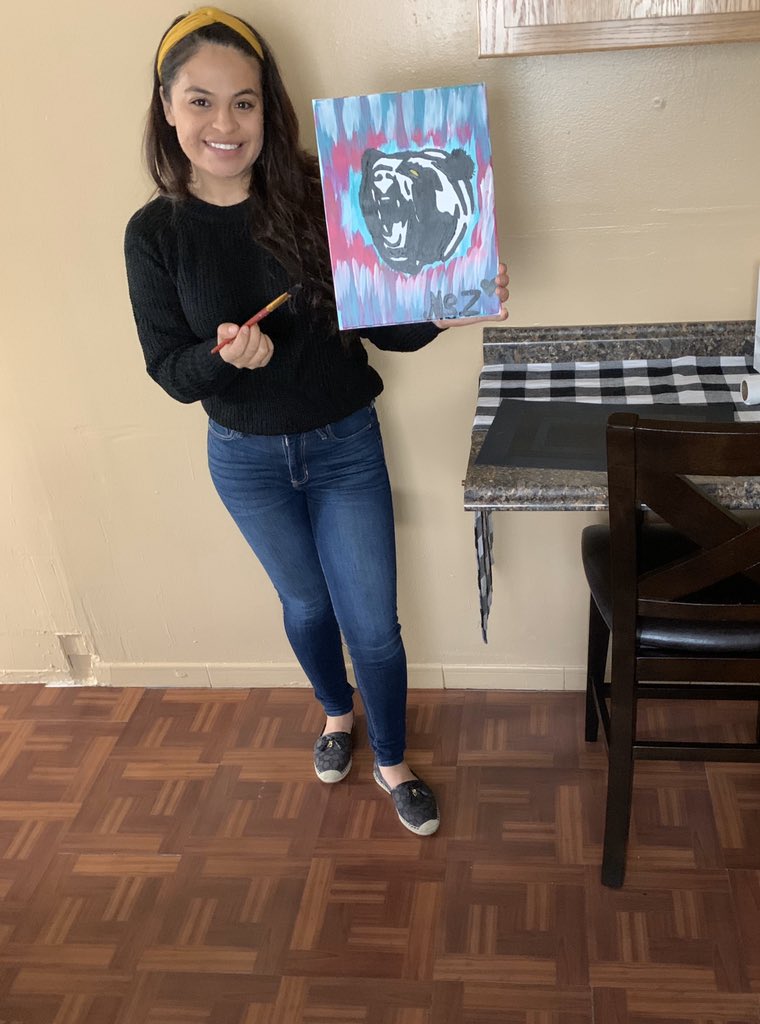 AracelyZavala19's tweet photo. I had so much fun painting with our MCA family π Thank you Painte studio gallery, @docmartinezjr @ms_pantaleon for creating this experience for our amazing MCA teachers. This was my 1st time painting π
. #MCAFamily #staffappreciation #selfcare @zjgalvan @mca_counselor https://t.co/NcdZcA6Y0J