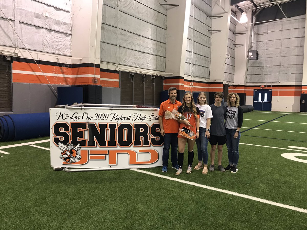 kevinwsamples's tweet photo. Audrey and I tied!! Record on the day 2-2-1 @Rockwall_HS https://t.co/amjKEbmjZQ