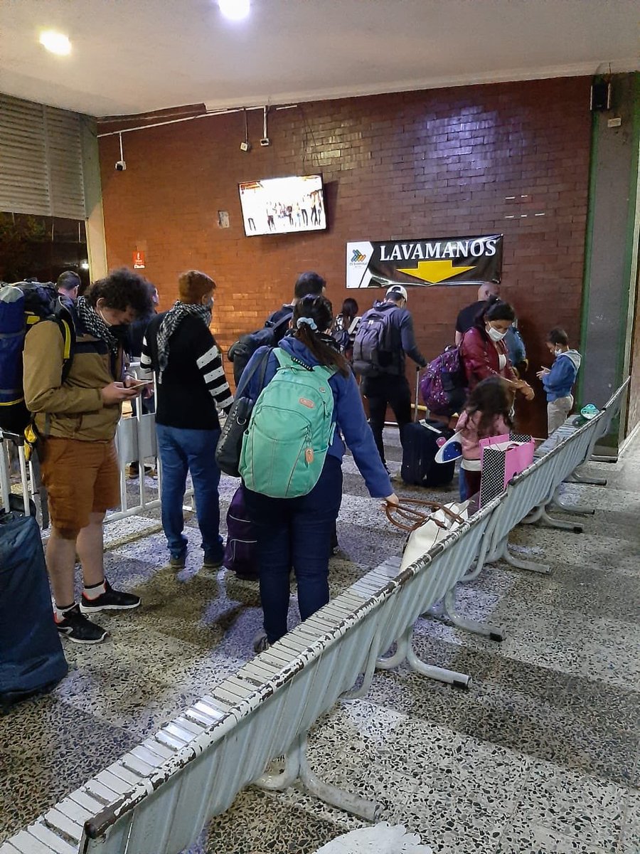ElTerminalNeiva's tweet photo. Formulario para usuarios interesados en viajar según las excepciones del Decreto 593 del 2020.

https://t.co/PFgK6gyap7 https://t.co/mif2cwVZDd