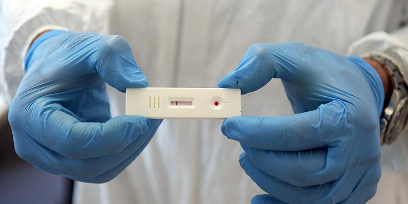 EFasebg's tweet photo. ieri è iniziata la campagna di test sierologici per lo staff di https://t.co/VE4xA88KS9, anche questa crediamo sia responsabilità di impresa. Speriamo rientri presto nei protocolli dalla medicina del lavoro, per rispetto delle nostre famiglie e dei nostri clienti. Buon lavoro! https://t.co/GHkYmj11Lm