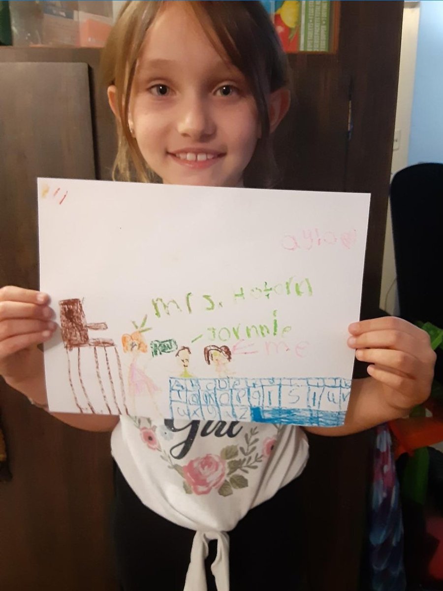 Suzzanne55711's tweet image. Feeling my students love
this week! It's the little things I miss!❤😍🥰 #BetterTogether  #OfCourseWeCan  @1_lanier @HCPSLanier