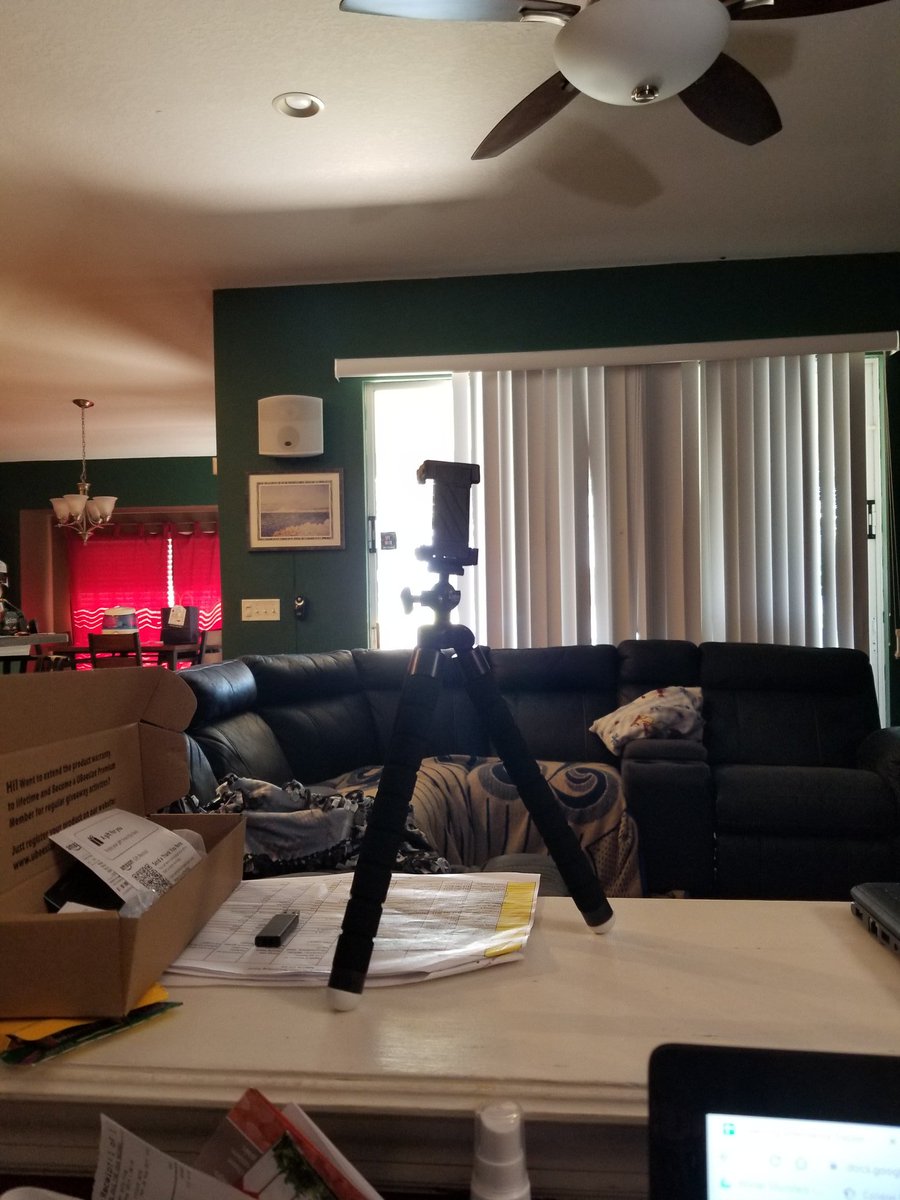 Suzzanne55711's tweet image. Feeling my students love
this week! It's the little things I miss!❤😍🥰 #BetterTogether  #OfCourseWeCan  @1_lanier @HCPSLanier