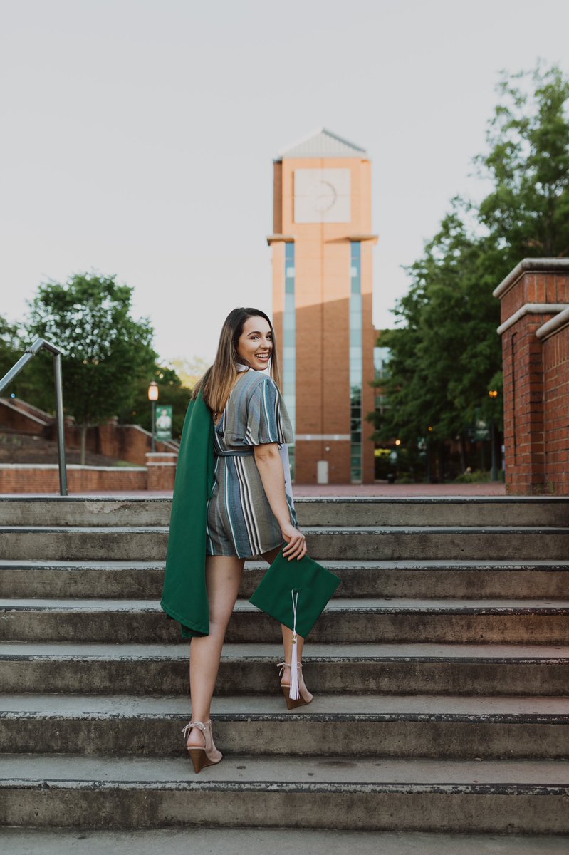 x_kayleeann's tweet photo. UNCC Graduate 💚⛏ B.S. in Exercise Science #UNCC20 https://t.co/j8TT8fQvtP