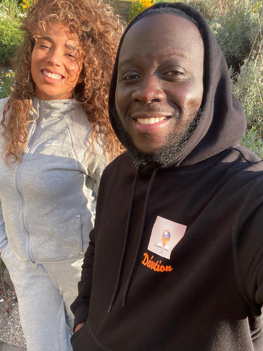 _axelLevi's tweet photo. Ce soir je serais en direct avec mon épouse sur son compte Instagram. Elle partagera son témoignage puis nous partagerons notre témoignage et parlerons de certaines réalités dans le mariage.

21h00 sur Instagram : laurine.levi 

Sans tabou et sans filtre pour les jeunes. https://t.co/lRaqpsO8I1