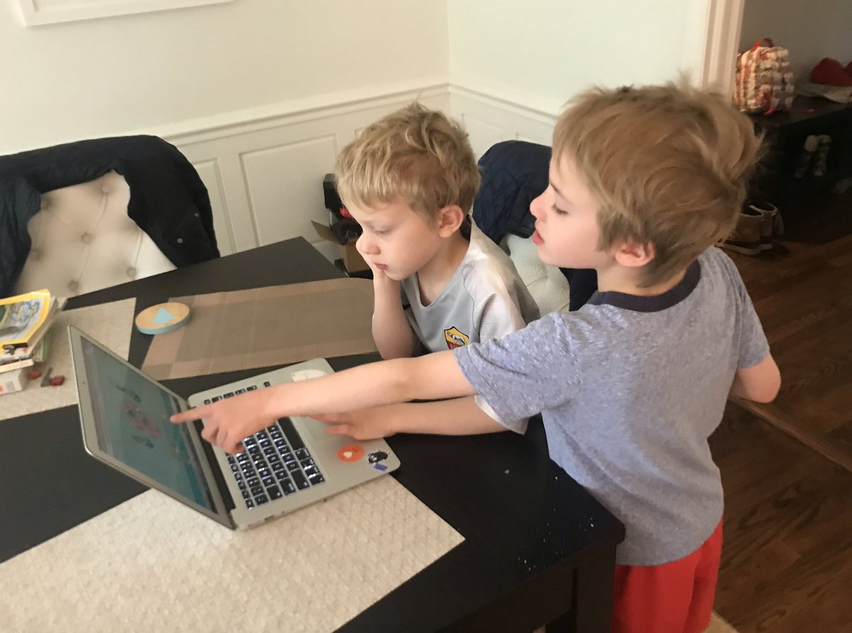 ms_deljuidice's tweet photo. I received the sweetest email of my 1st grade Ss coding at home. This made my Friday 😀 Keep up the great work! #bxvtech https://t.co/fcKQf3SsMy