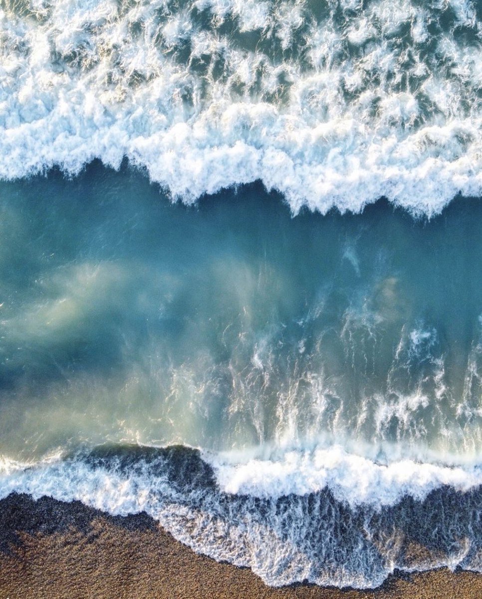 “Letting the days go by, let the water hold me down.” -Talking Heads
🌊 Location: Charlevoix, MI
🌊 Photo by Instagram @lindzjoy1188 #greatlakes #greatlakesloving #lakemichigan #michigan #charlevoix #charlevoixmichigan #northernmichigan #visitcharlevoix #mibeachtowns #waves