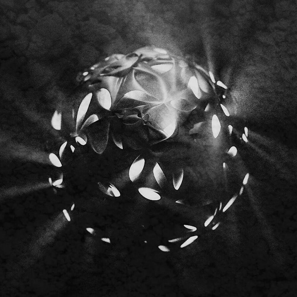 3. BLQLYTE de Zeroh (2020)Bon ici on part dans des bails plus sombres avec cet album du rappeur producteur de LA Zeroh, qui pointe le bout de son nez après 6 ans d'attente, le projet nous offre un voyage psychédélique et très pesant le long de ses 41 minutes