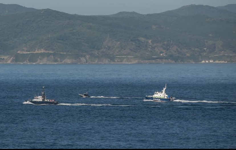 FabianPicardo's tweet photo. Excellent team work between #GibraltarPortAuthority, @RGPolice, @Convent_Gib, @UKinMorocco & @GibraltarGov #CivilContingencies. Brilliant work guys! A job well done! Thank you also to the #MCA's Ali Douissi for his assistance. https://t.co/nTJlBFsNwQ