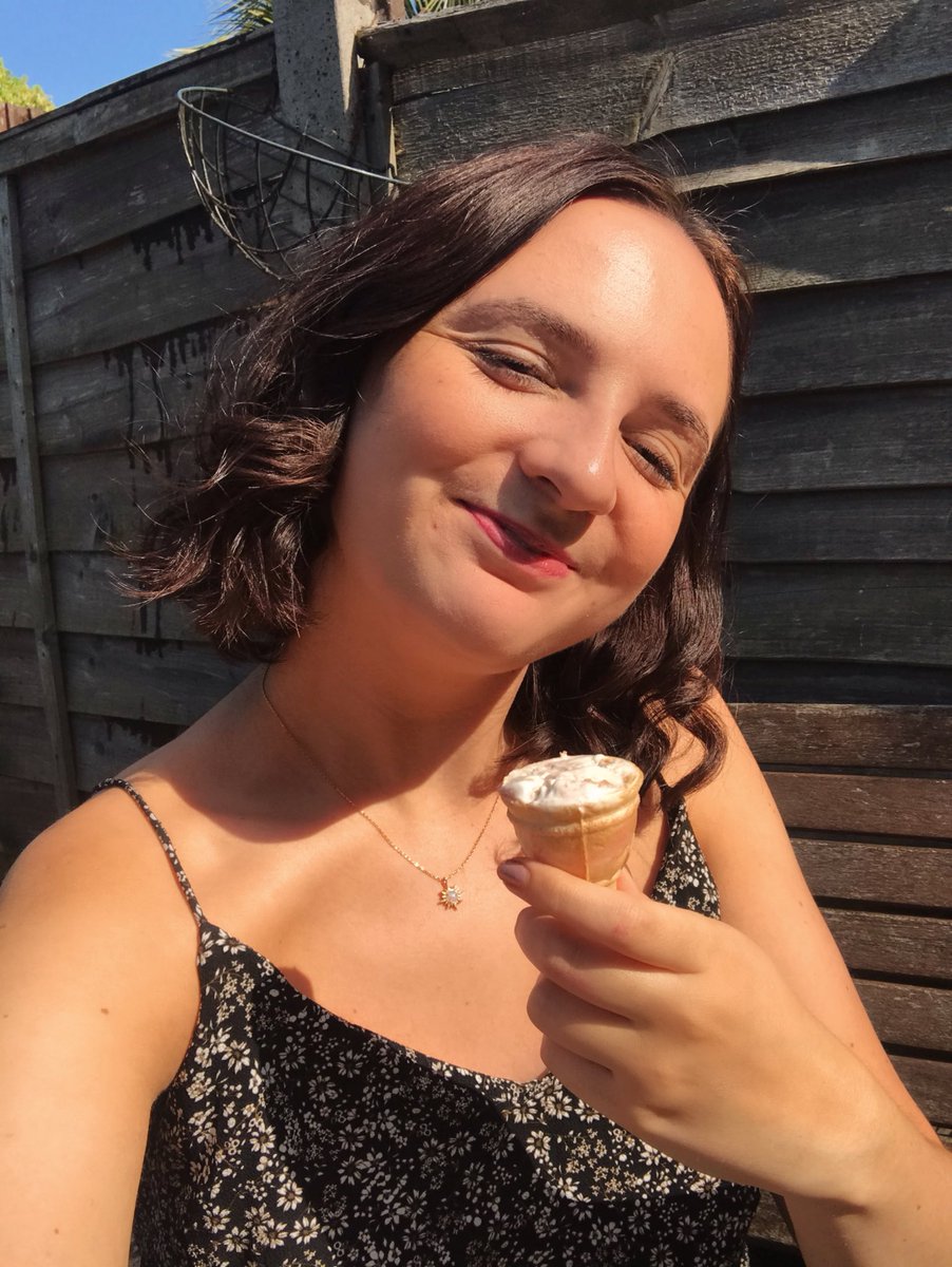 loocemillz's tweet image. Open for a surprise