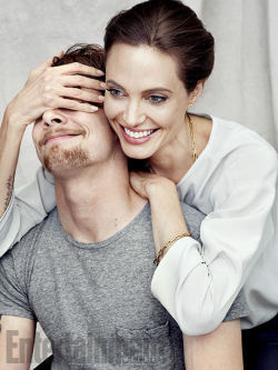 Toastiewiththe's tweet photo. #AngelinaJolie  joliemania.tumblr
 #JackOconnell 2014 #alexeihay #photoshoot #entertainmentweekly #Unbroken https://t.co/30QoyQr4ig