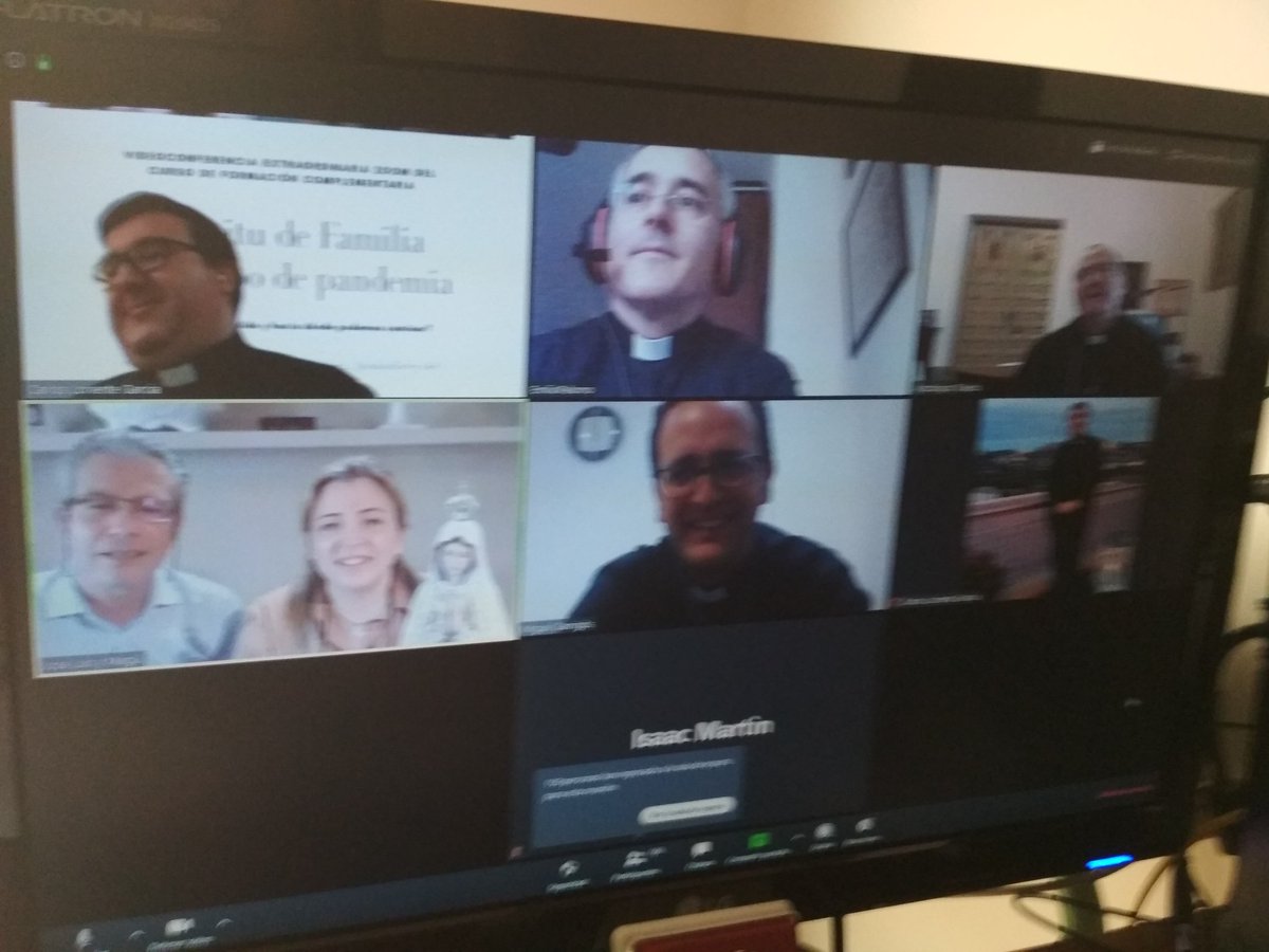 architoledo's tweet image. El #ArzobispoDeToledo @Obispofcerro da la bienvenida a los más de 350 participantes en la videoconferencia del curso de #FormaciónComplementaria sobre el Espíritu de #Familia en tiempo de pandemia con los fundadores de @ProyectoAmorCon