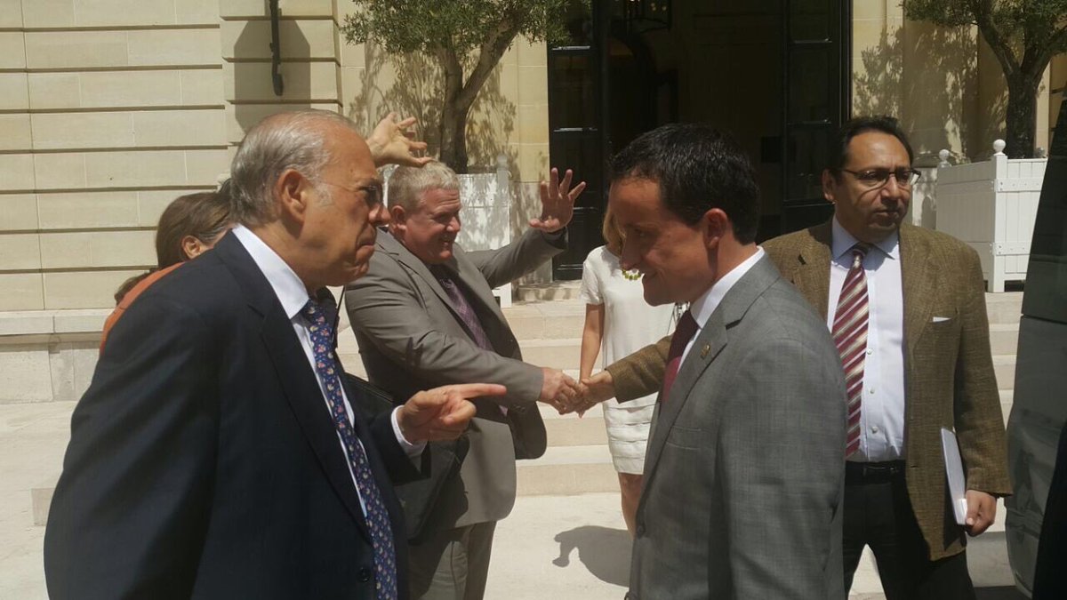 MikelArriolaP's tweet photo. Le mando un abrazo cariñoso a @A_Gurria por su cumpleaños! Es un orgullo tener un mexicano que ponga permanentemente en alto el nombre de #México enhorabuena y muchos más! https://t.co/ywnGmW85kV