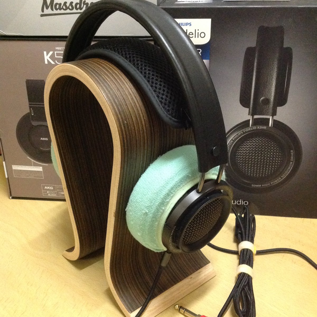 Silvercat Philips Fidelio X2hr について 独り言 解像度がありながら 女性ボーカルがハスキー気味にならず とても ウェッティというか ツヤ感がありながら しっとりしたナチュラルボイスを披露してくれます それと定位感が素晴らしく 個々の楽器の配置 Silvercat Philips Fidelio X2hr について 独り言 解像度がありながら 女性ボーカルがハスキー気味にならず とても ウェッティというか ツヤ感がありながら しっとりしたナチュラルボイスを披露してくれます それと定位感が素晴らしく 個々の楽器の配置