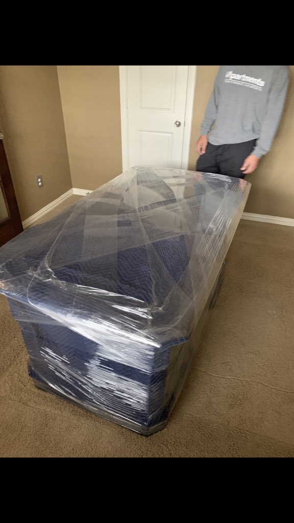 MovePlaceRyan's tweet image. We handle your possessions as if they were ours! #DallasCowboys #Dallasmoving #DallasTX #Movers #DFW #dallasbarbershops #Dallas #TexasRangers #Mavericks #dallasisdcheckin #StaySafe #COVID19 #Bitcoin #Dallastexas #Arlingtontxbarber #Ftworth #