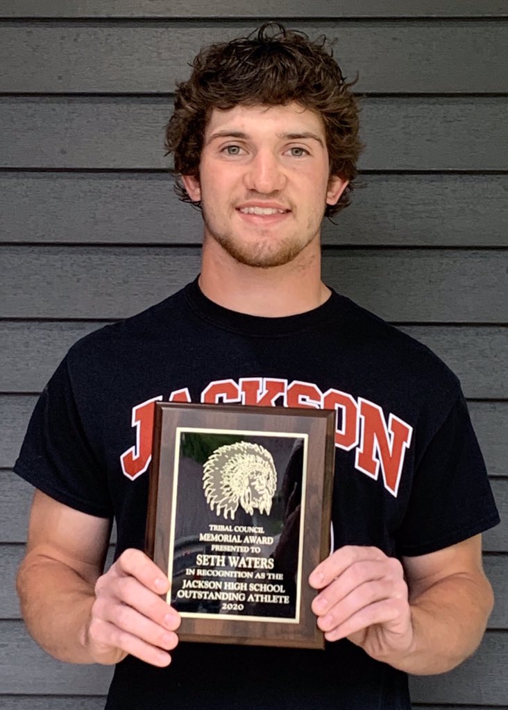 Jackson’s Piper Guilliams and Seth Waters have officially been named the 2020-21 Tribal Council Female and Male Athletes of the Year.

Guilliams is a three-sports athlete (volleyball, basketball and soccer) while Waters plays two sports (football and golf).

Congrats to you both!