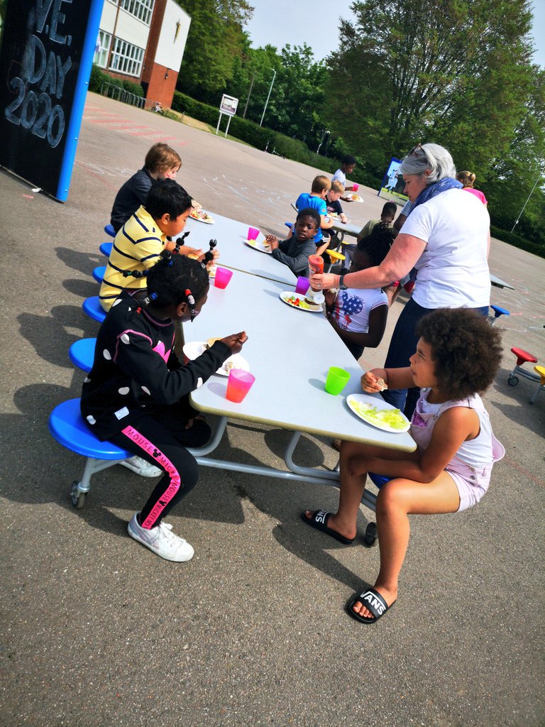 StPhilipHoward's tweet photo. What a great end to a busy week! We've been learning about the importance of #VEDay and ended the week with a celebratory #BBQ so the 'A' Team are now signing off and handing over the '3 is the Magic Number' π₯³π¬π§π₯³π¬π§π₯³π¬π§
#clopen #keyworkers #essentialkeyworkers #StPH #VEDay2020 https://t.co/bsJwfUEEaF