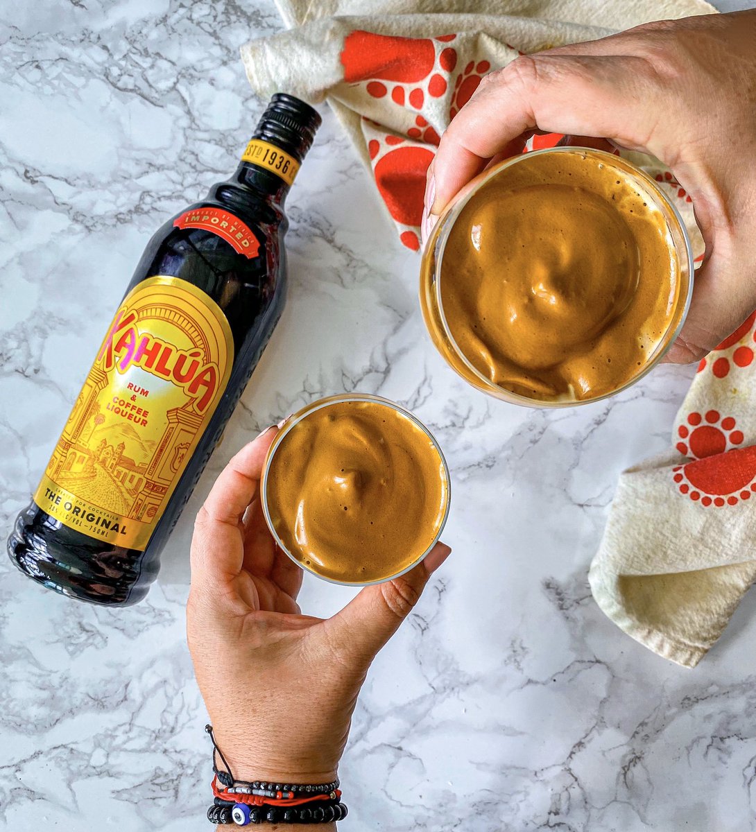 kristinedidit's tweet photo. #ad Just a little @kahlua infused Dalgona Coffee to brighten up your feeds!
Get $5 off your order, courtesy of @drizlyinc, with code âCoffeeCheersâ. 21+. New users only. Void where prohibited.
#KahluaPartner https://t.co/S7W2CVf9Vi