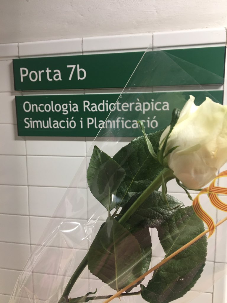 izaskinha's tweet photo. A todos los #R0 q les interese la #OncRad y #PhysRad oncología Radioterapica, os invitamos a conocer nuestro plan docente, servicio y equipo. Contacta con nosotros @hospitalclinic. Nuestros resis @DiegoAMG88 @tannyda02 estarán tb encantados de informaros virtualmente! #MIR2020 https://t.co/qIGO8B9WLr