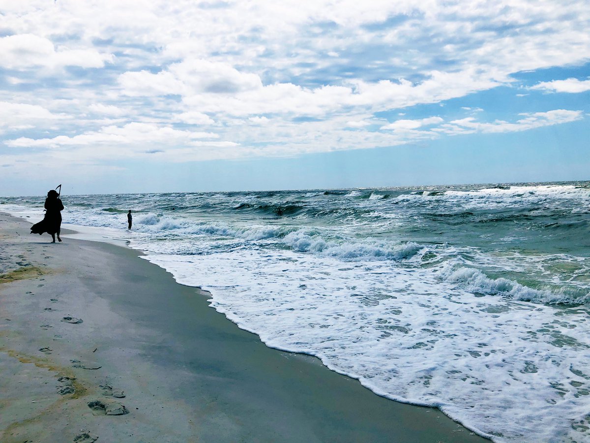 Studio_850's tweet photo. Grim Reaper visits Pensacola Beach and couldnโt resist a bit of R&R. @pensacolabeach #FloridaGrimReaper #SwimReaper #GrimReaper @DWUhlfelderLaw @VisitPensacola https://t.co/PSOVD7Yfuc