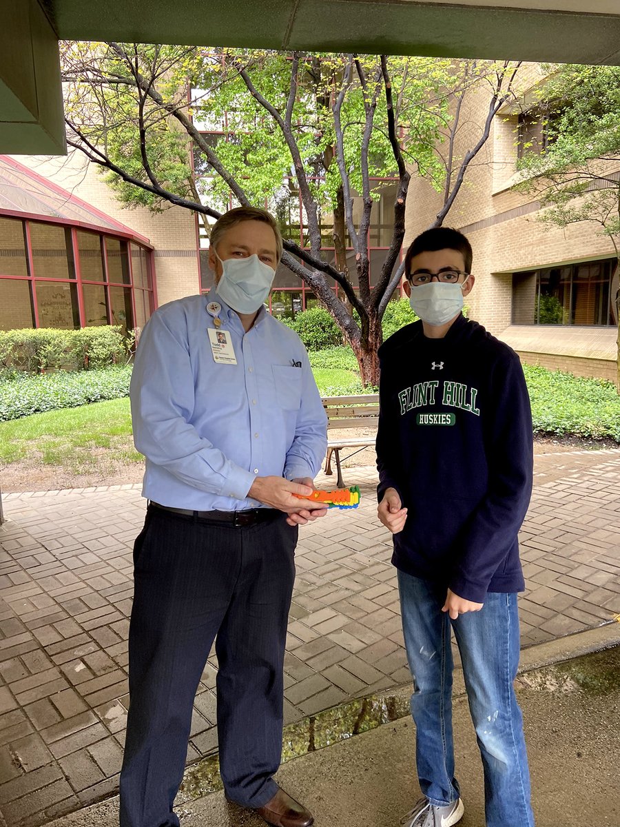 flinthillnews's tweet photo. For Nurses Day, Charlie Hutchens '25 made & donated 200 ear protectors to @Reston_Hospital. Healthcare providers have been dealing with chaffing of the skin behind their ears from regular & repetitive use of masks. The protectors will help prevent that issue. #ConnectedHuskies https://t.co/gxOJcjzojH