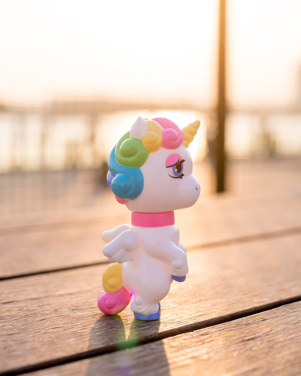 UCCProjects's tweet photo. Candie Bolton’s AURA unicorn limited release🦄
Designed and sculpted by @Candie_Bolton

 3 versions available: White, Pink and Blue
Vanilla Bean colorway (White)
Strawberry colorway (Pink)
Blueberry colorway (Blue)

Now available at @ToyUndergroundS 
https://t.co/DMOFNEQeim https://t.co/YGgYUsQseN