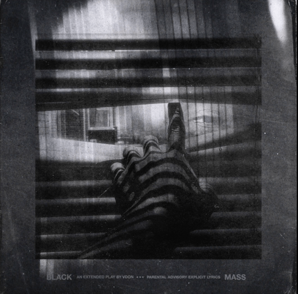 5. Black Mass de Vdon (2020) On part vers New York et on est de retour avec ce grimy rap avec le producteur Vdon, connu, entre autre, pour avoir produit Ghetto Symphony d'A$AP Rocky. L'ambiance est noir, jazzy parfois, sans en faire trop, laissant pas mal de place aux invités