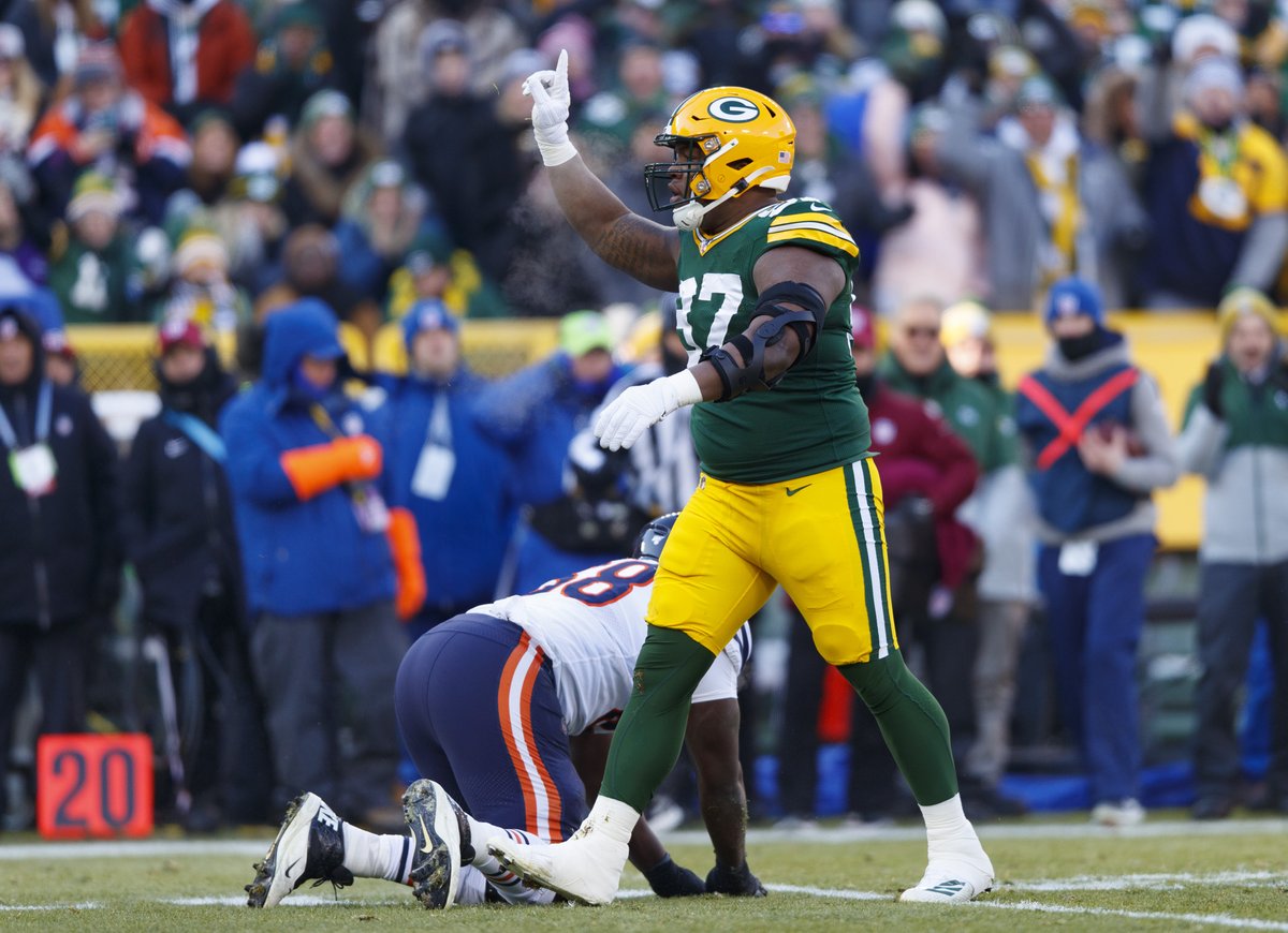 PFF's tweet photo. Most total pressures among interior defenders in 2019
1. Aaron Donald - 80
2. Kenny Clark - 62
3. Cameron Heyward - 59
4. Chris Jones - 58 https://t.co/gNldnsHijc
