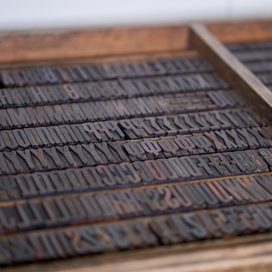 thefutureformat's tweet photo. Traditional letterpress utilized wooden #type to gently transfer #ink on #paper by running through #letterpress machines. https://t.co/zW2orbuYve #FutureFormat https://t.co/tHMAc4WBk1