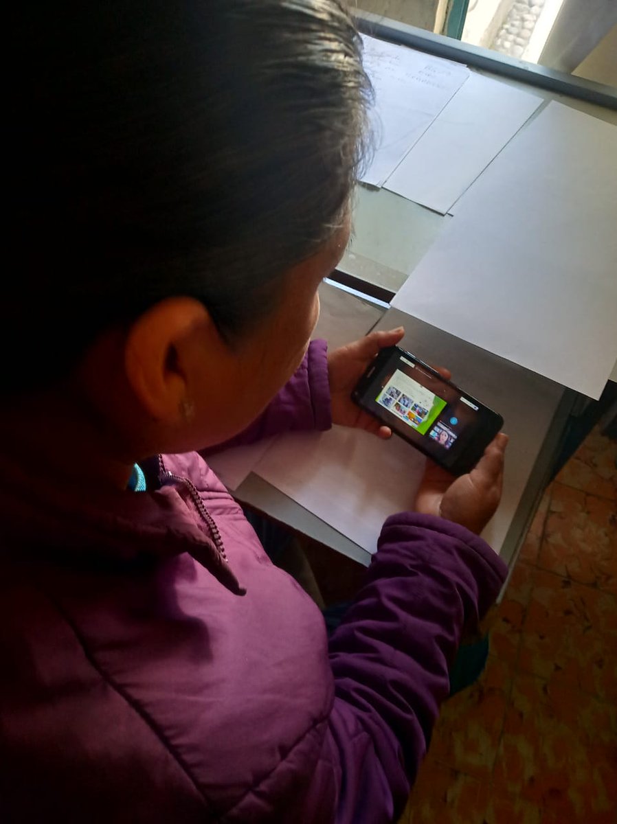 262Epo's tweet photo. Maestras y maestros mirando la conferencia¿Cómo hacer frente a la violencia de género? Agradecemos a las autoridades por éste ciclo de conferencias en tiempos de pandemia #sipebg29 
#gobiernoedomex 
#Edomex https://t.co/N2EDFZaomJ