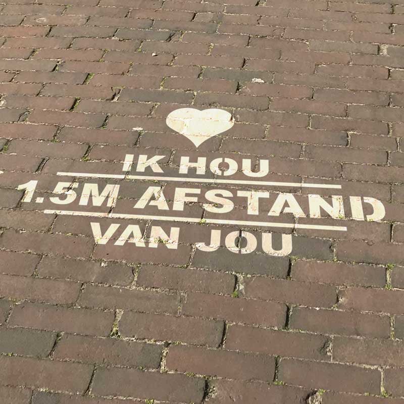 TGS maakt het mogelijk om 1.5m afstand te bewaren met hulp van krijtspray en actiepakket!
