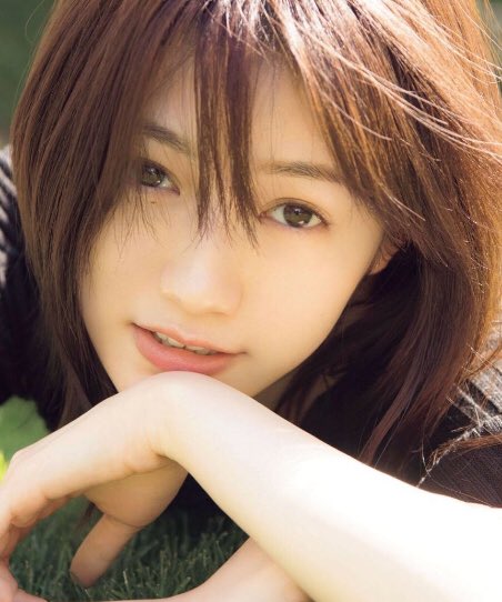mayuchanodekake's tweet photo. おかんの好きなアイドルどんな特徴か教えてみてよ

アイドルサイボーグって言われてて、akbにいた言うねんな

#まゆゆ　やないか。その特徴は���う完全にまゆゆよ。すぐ分かったよー

いや俺もまゆゆと思うてんけどオカンが言うにはその娘はSNSが得意言うねんな

ほなまゆゆと違うかぁ　

#まゆゆ繋ぎ https://t.co/bQRL2Xmhk6