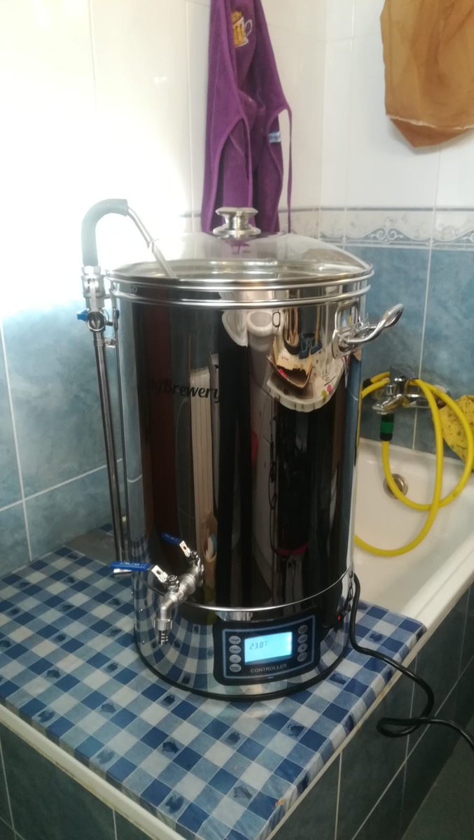 burrubeer's tweet photo. Ho hem fet!!!! ens hem decidit i ens hem modernitzat. Deixem la nostre #KlarsteinBeerfest tunejada i hem comprat la #MyBrewery. Una "olla" automatitzada amb tot integrat.

nova entrada al #blog
https://t.co/7XN7UIhlSb

@Cervezania #cervesacasolana #cervesaartesana https://t.co/PCiUeCNs3u