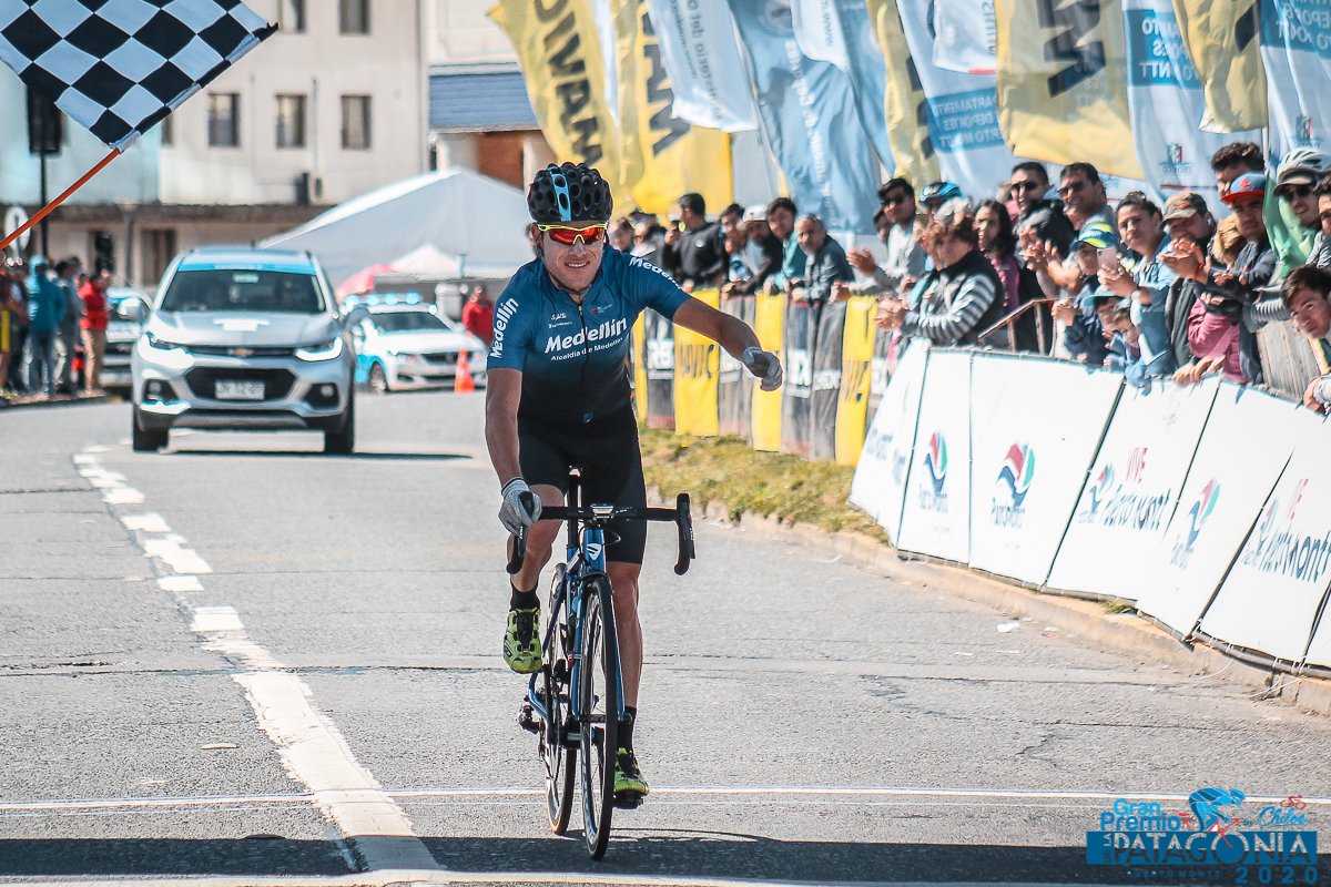 Hoy cumple años el colombiano @JTitoHernandez🇨🇴 (@Team_Medellin), ganador de la última prueba UCI disputada esta temporada, el #GPPatagonia🇨🇱.

📷 <a href="/FXavierVidela/">X A V I E R 🚴</a>