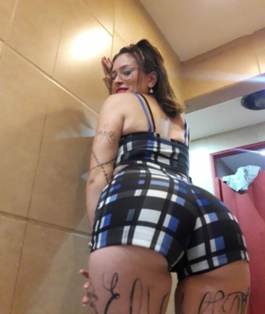 Bueno aquí les presento la primera MILF 🔥🍑🍆
YA ESTAMOS POR ABRIR EL GRUPO DE WHATSAPP.
RT Y DM🍑🔥💋😈💦