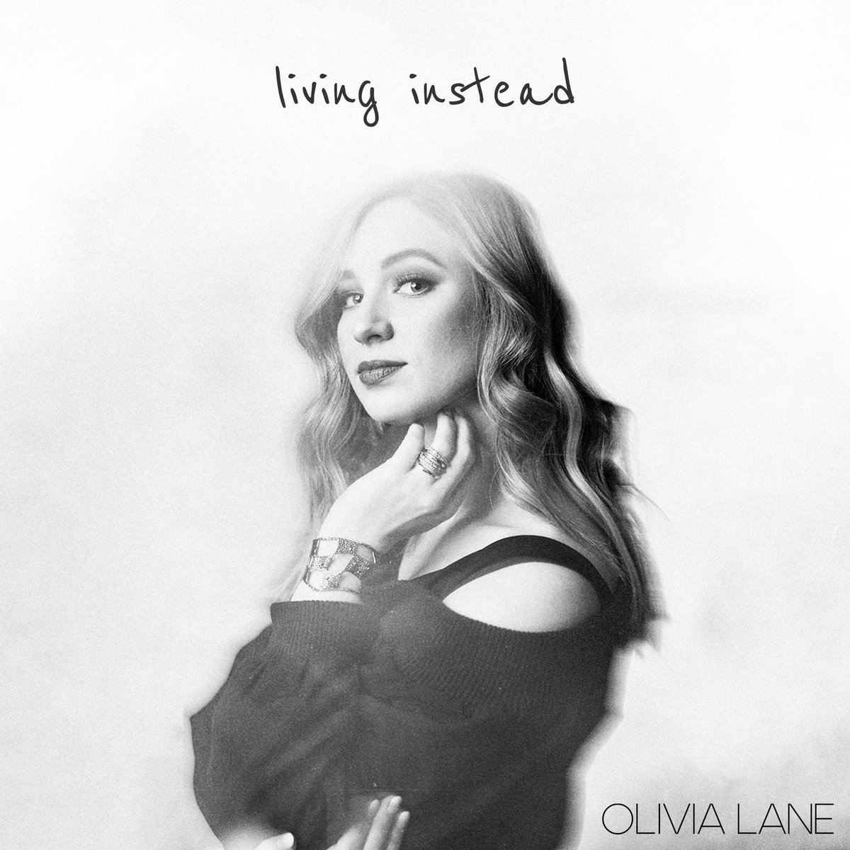 TheWomenCountry's tweet photo. Don’t let your day go up in “Smoke” and listen to #newmusic from @DBradbery @OliviaLaneMusic @FarenRachels and @BonnDymond this #FemaleFriday! https://t.co/HgpyYTUGLU
