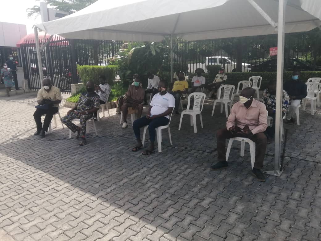 heisizumichaels's tweet photo. @ZenithBank is the mother of all these
other banks who are out everywhere
They know the right things to do and
when to... #StaySafeWithZenithBank https://t.co/W91kwigtkX