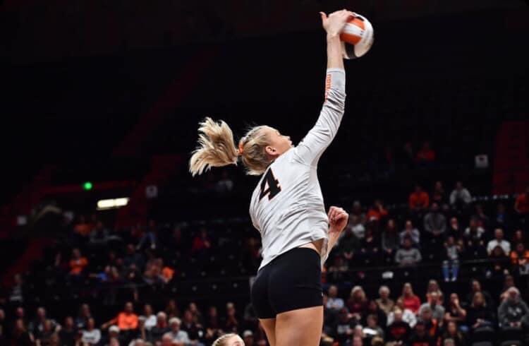 NPJCLUB's tweet photo. We catch up with NPJ grad Haylie Bennett.

“Since NPJ, I’ve been playing lots of volleyball, working towards earning my degree and doing a lot of traveling.” https://t.co/2PqLlf0a2h