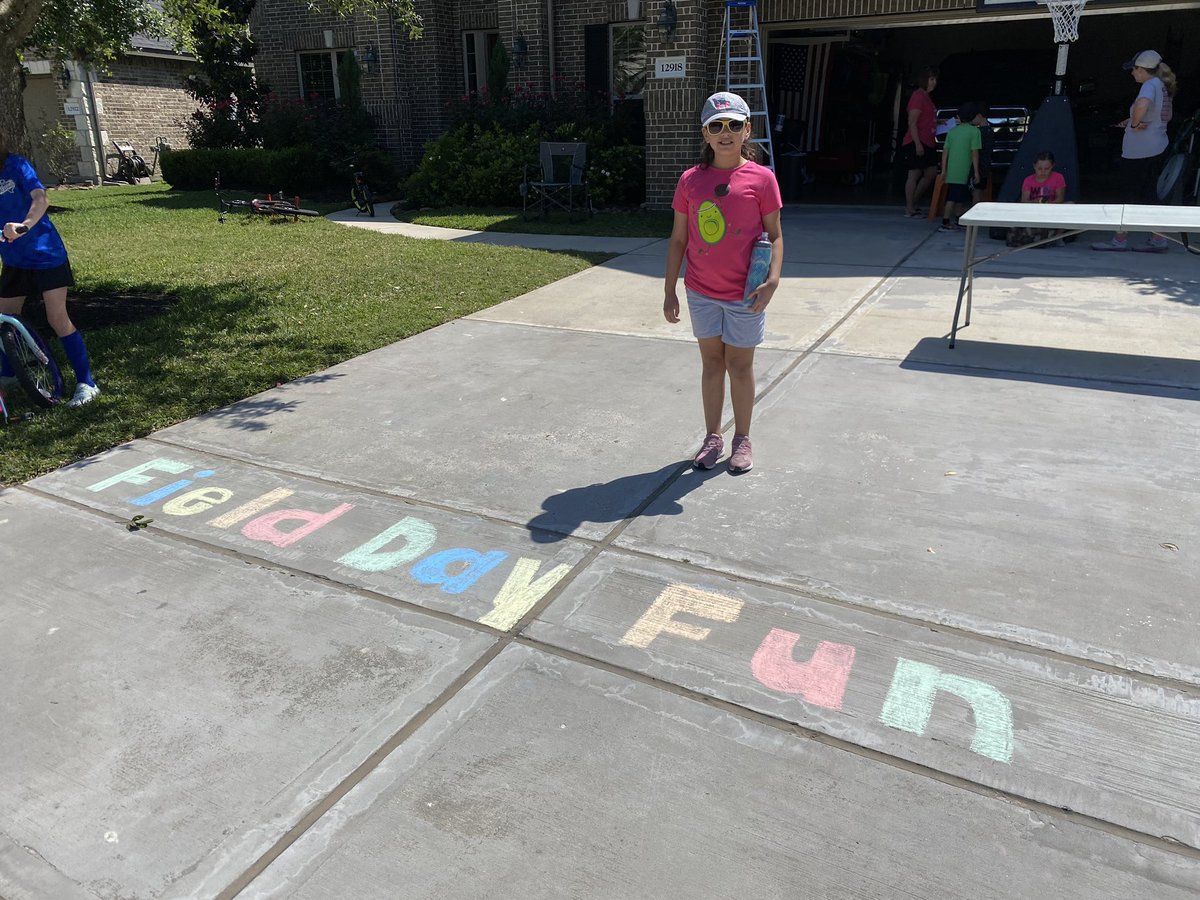 MattlageMr's tweet photo. These activities look like a lot fun!! #ASEPanthers #NationalFieldDay @HumbleISD @HumbleISD_ASE @ASE_PTOHumble @miriamf2016 https://t.co/jMT5R5aFdJ