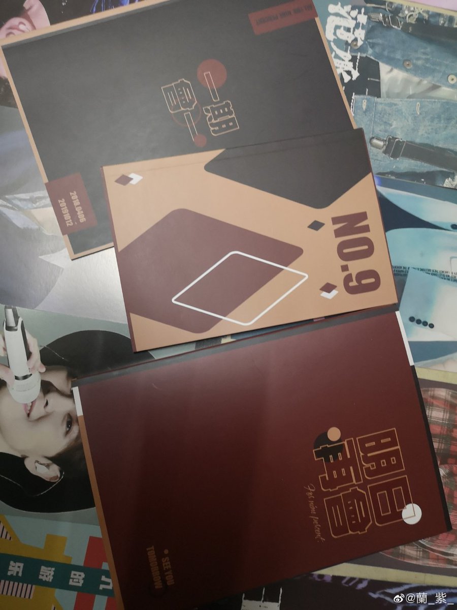 NinePercent_buy's tweet photo. Selling my extra copy of 一期一会 明日再会set：
- 2 small pb (each＜50 pg) 
-1 big pb (200+ pg)
-handfan*1
-cd*1 (vid+ HD pics)
-sticker&amp; postcard &amp; brochure
- hand banner set (as p3)

Ship WW✓
#NinePercent #蔡徐坤 #陈立农 #范丞丞 #黄明昊 #林彦俊 #朱正廷 #王子异 #王琳凯 #尤长靖 https://t.co/QpswJ0OJGx