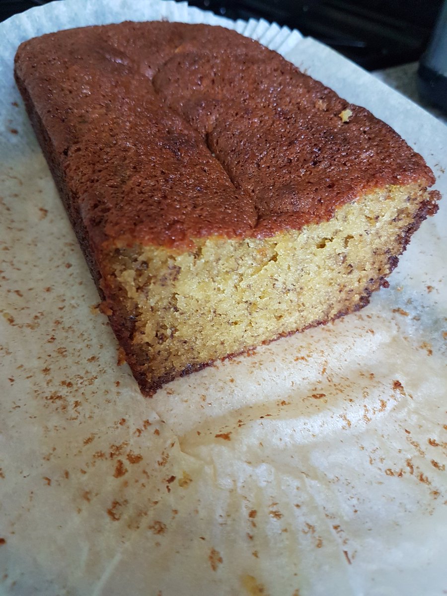 epmcd76's tweet image. #twitterbakealong so I succumbed and made banana loaf ... couldn't wait until it cooled down 🤗