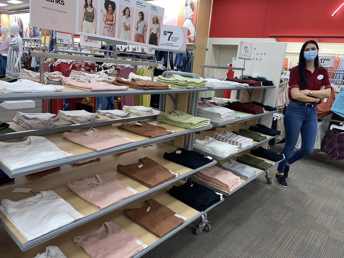 AmelaCengic1's tweet photo. Ready for the #Mothersday weekend #T1052 @jamaal_edwards @settoselltarget @laren_john @JOostdyke @TGTStaci https://t.co/INJomMIQjU