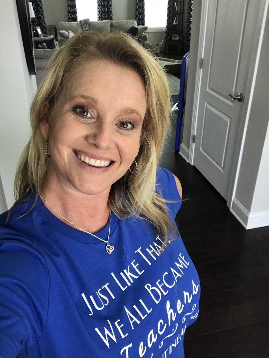mwharrison11's tweet photo. Can’t wait to see our teachers and staff!! Parade starts soon!! We may catch you on Ten Ten Rd too!! ♥️#wedreambigatyates #ymes #yatesmill https://t.co/KurLaHvGLc