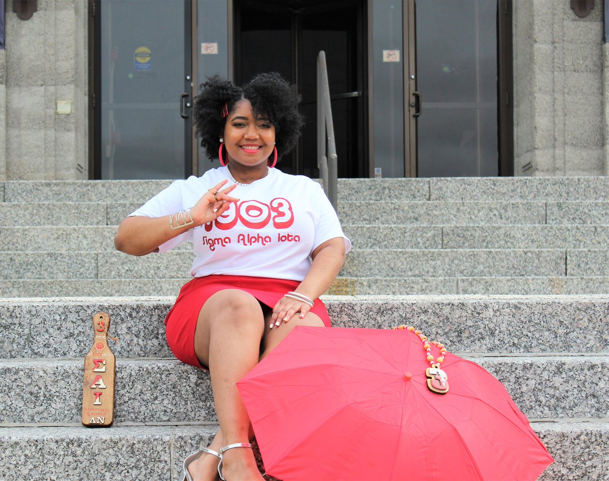 thechirose's tweet photo. Oh to Be A Daughter of A Great & Singing Nation 🌹! Thank you to @sai_lambdanu for the lifelong bonds and lifetime lessons. I'm forever indebted to my home chapter and will always represent you with pride ❤ #ΣΑΙ #UAPBRoses #SigPhi #HBCURose #MusicGreeks https://t.co/S8RwpyczFn
