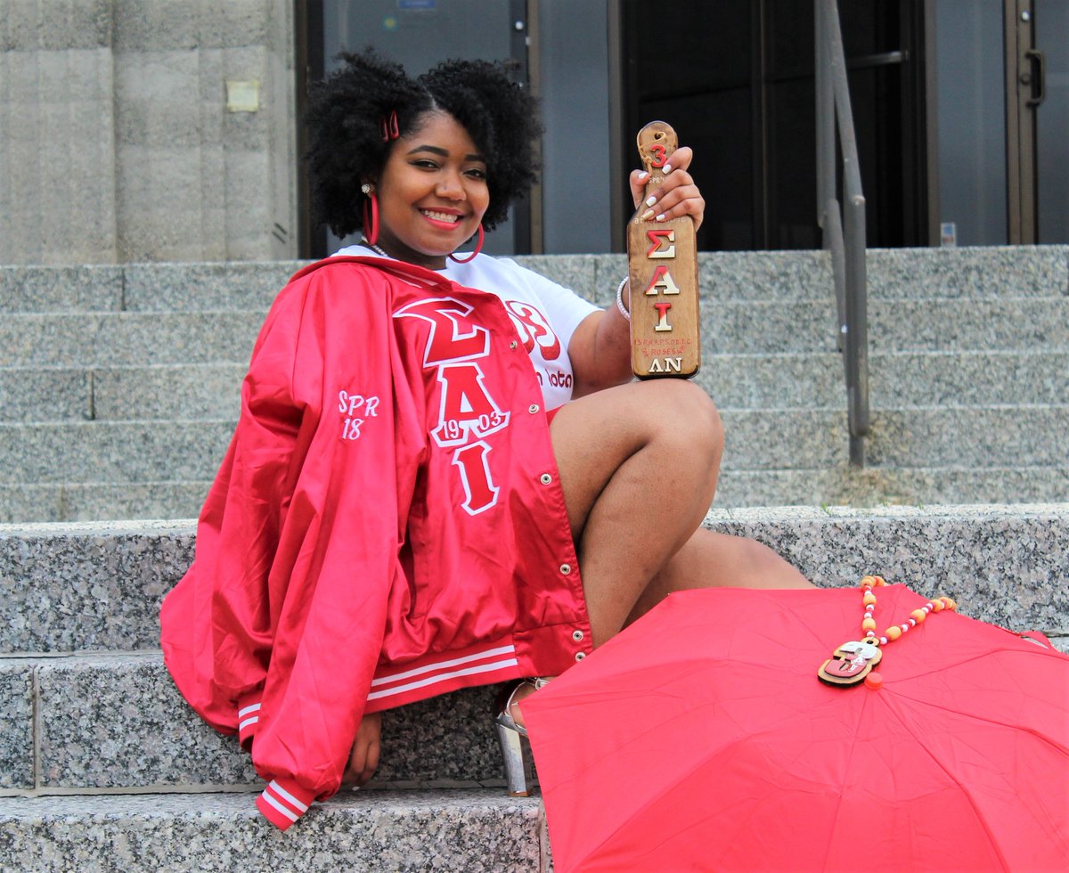 thechirose's tweet photo. Oh to Be A Daughter of A Great & Singing Nation 🌹! Thank you to @sai_lambdanu for the lifelong bonds and lifetime lessons. I'm forever indebted to my home chapter and will always represent you with pride ❤ #ΣΑΙ #UAPBRoses #SigPhi #HBCURose #MusicGreeks https://t.co/S8RwpyczFn