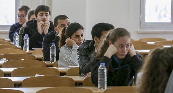 sputnik_TR's tweet photo. Üniversite sınavı stadyumlarda mı yapılacak? https://t.co/LS9RGDFIkP https://t.co/I8u01Tba6g