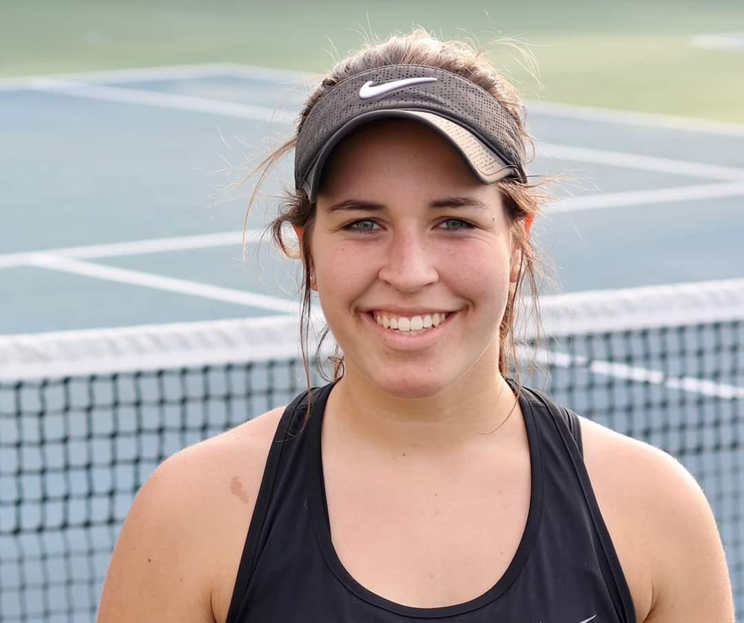 MsD_OGES_EHS's tweet photo. Congratulations class of 2020! Maggie and Rachel - we will miss you and I wish we could have given you a better send off! 💙🎾🦅 @EtowahHS @ehsmenstennis https://t.co/09HKpVVRqv