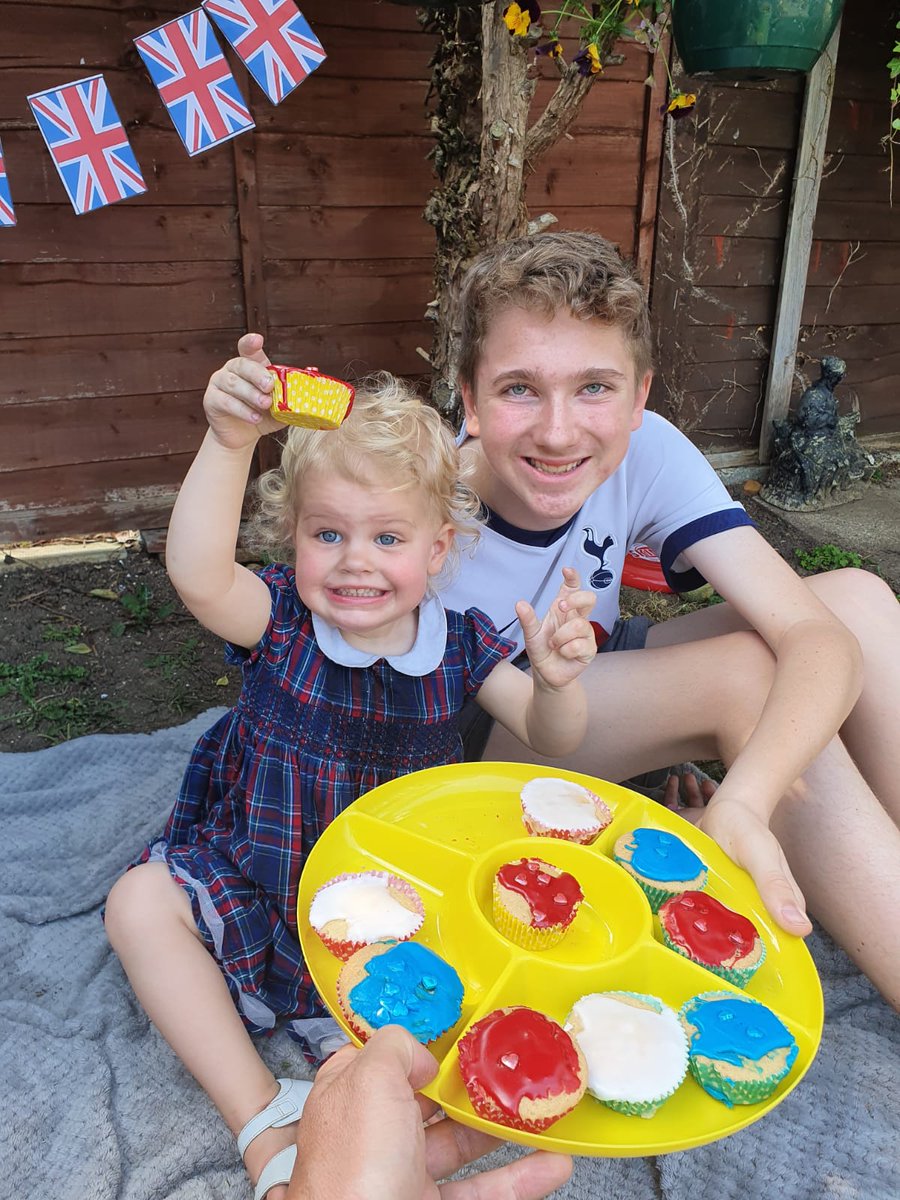 Beesley1986's tweet photo. VE day celebrations
#VEDay75 #familytime https://t.co/LVp9XwtTRi