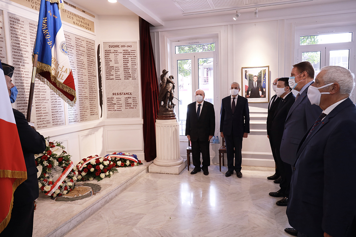 MaisonFranceMC's tweet photo. La Maison de France a commémoré ce jour, à huis clos, la fin de la Seconde Guerre Mondiale et la victoire des Alliés sur l’Allemagne nazie en présence de nombreuses Autorités monégasques et françaises et ceci malgré des conditions sanitaires particulières. https://t.co/W8WqFtMh5Q