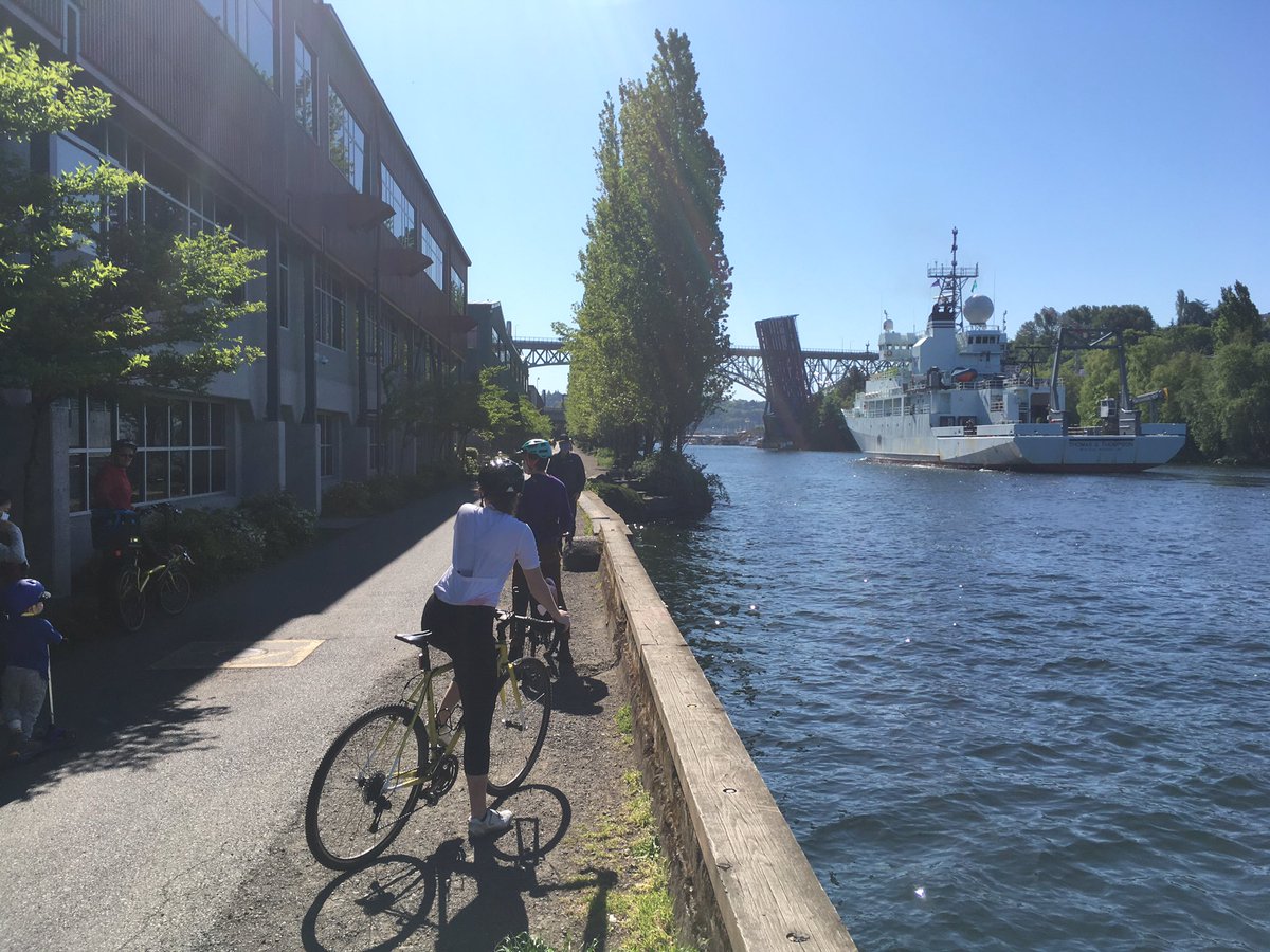 rickkeil's tweet photo. Socially distant biker welcome home #UWOceanography https://t.co/tacHtHQz9H