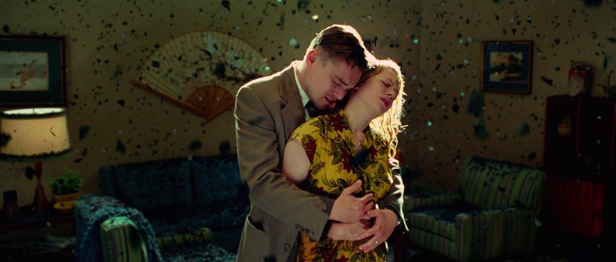 28 - Shutter Island (2010) Martin ScorseseLe genre de films où la fin te donne envie de tout regarder depuis le début. Incroyable film à énigmes avec un Di Caprio au sommet de son art. Scorsese réussit à nous captiver avec cette enquête aux dessous philosophiques